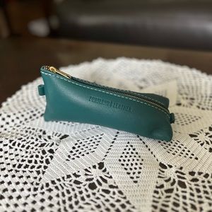 Portland Leather Alpine Pouch
